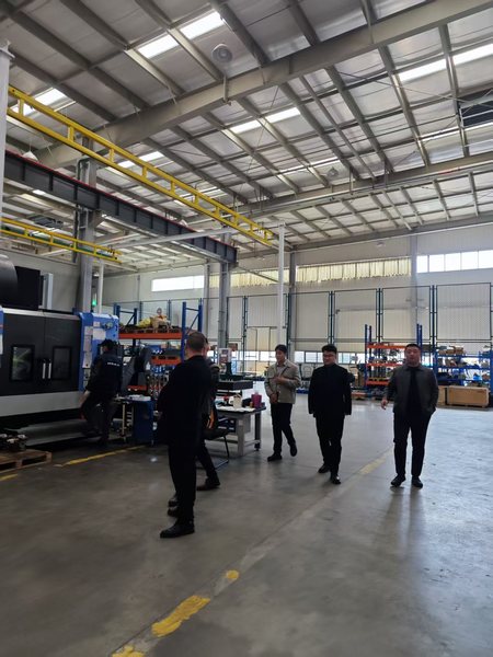 Shaanxi Xianfeng Rock Drilling Machinery Equipment Co., Ltd. manufacturer production line